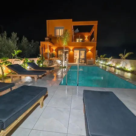 Naturalia Orange Luxury - Private Pool - Sleeps 8 Villa